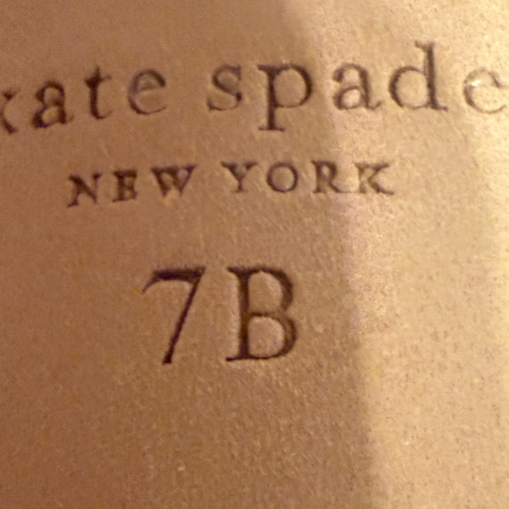 Kate Spade Black and Blush Heels. - Picture 9 of 12